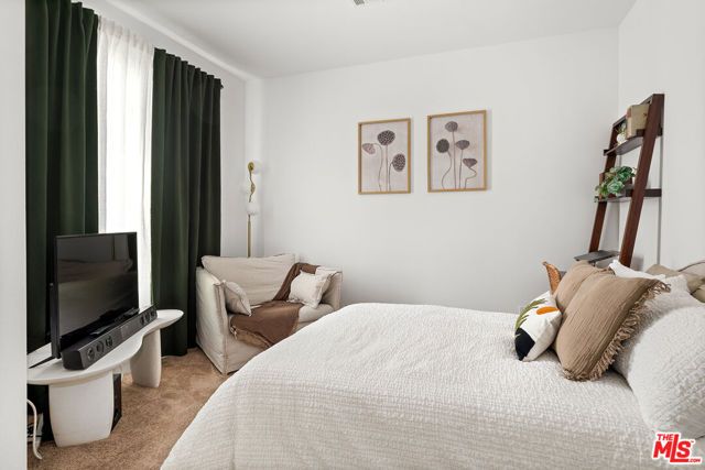 118 S Avenue 50 602, Los Angeles, CA 90042