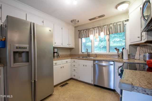 417 Meadow Drive, Bristol, VA 24201
