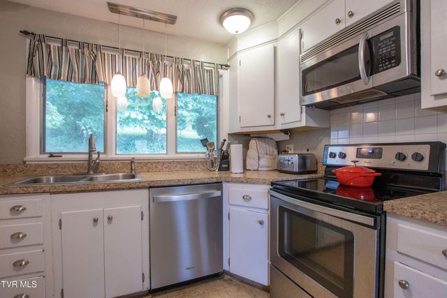 417 Meadow Drive, Bristol, VA 24201