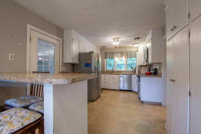 417 Meadow Drive, Bristol, VA 24201