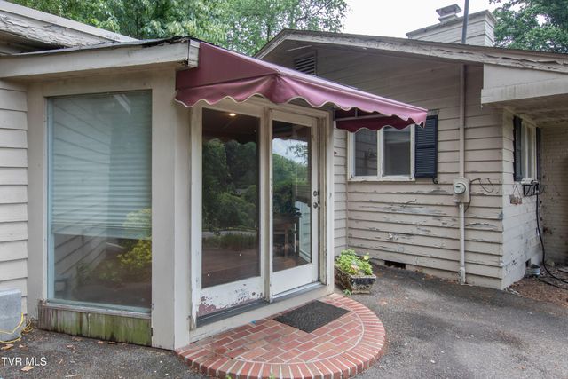 417 Meadow Drive, Bristol, VA 24201