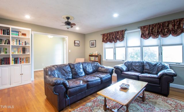 417 Meadow Drive, Bristol, VA 24201