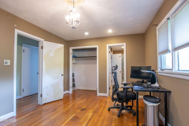 417 Meadow Drive, Bristol, VA 24201