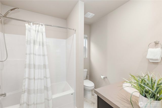 32879 Ten Trails Pkwy SE, Black Diamond, WA 98010