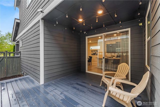 32879 Ten Trails Pkwy SE, Black Diamond, WA 98010