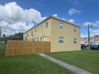 8454 NW 4th Ave 8454, Miami, FL 33150