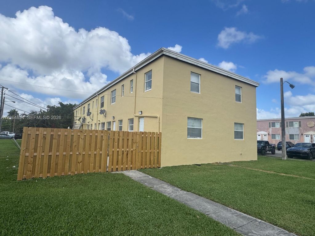 8454 NW 4th Ave 8454, Miami, FL 33150