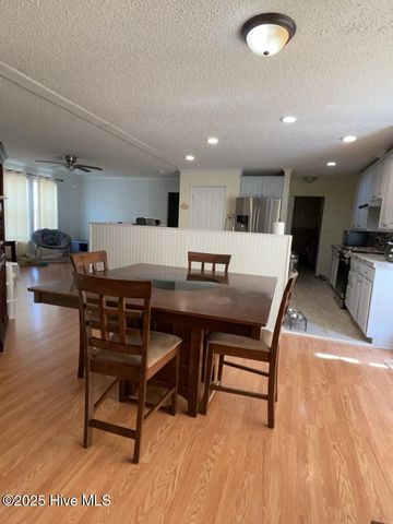 801 Maynard Boulevard, Jacksonville, NC 28546