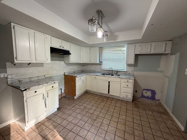 3335 W 163rd Street, Markham, IL 60428