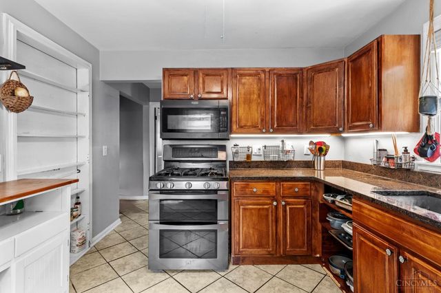 345 Durrell Avenue, Wyoming, OH 45215