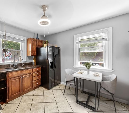 345 Durrell Avenue, Wyoming, OH 45215