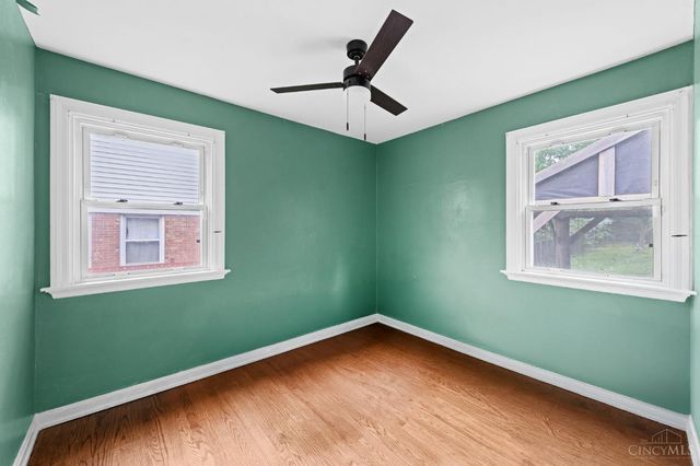 345 Durrell Avenue, Wyoming, OH 45215