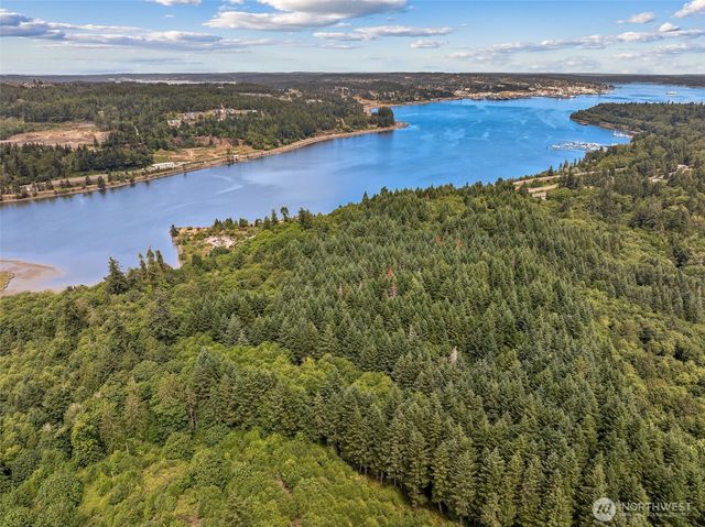 3951 Flat Top Drive, Bremerton, WA 98312