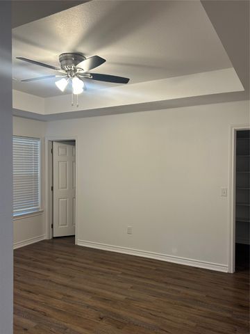1985 W Bond Street, Denison, TX 75020