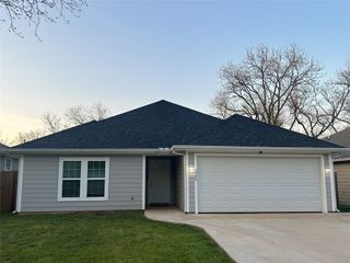 1985 W Bond Street, Denison, TX 75020