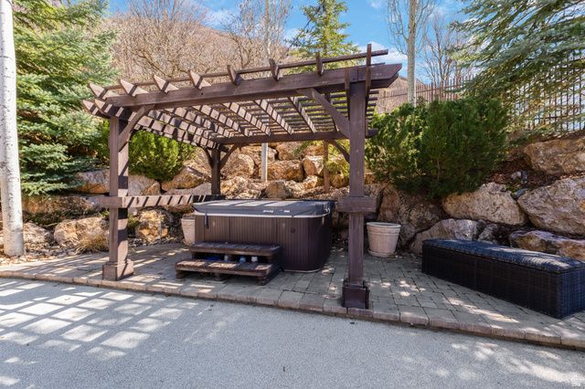 3532 N LAYTON RIDGE DR, Layton, UT 84040