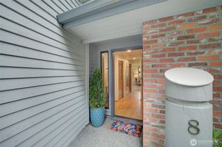 19616 61st Place NE #8, Kenmore, WA 98028