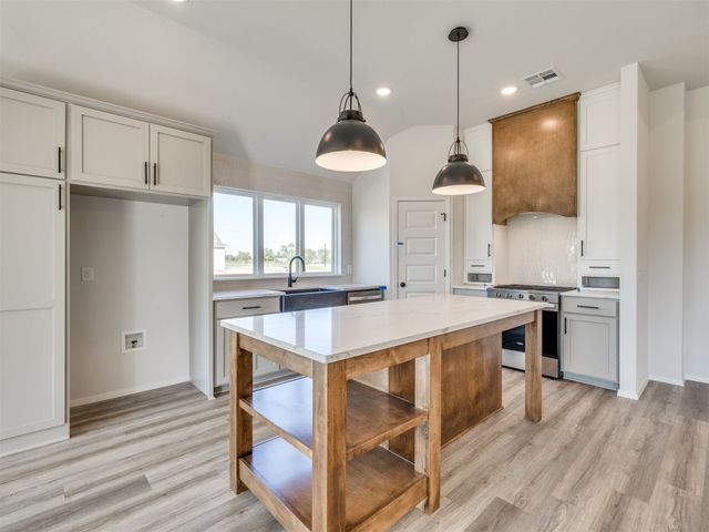 13512 N 60th East Place, Collinsville, OK 74021