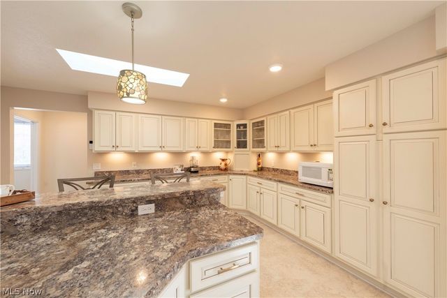 9735 Deerfield Place, Kirtland, OH 44094