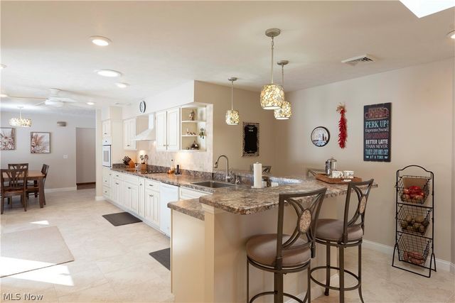 9735 Deerfield Place, Kirtland, OH 44094