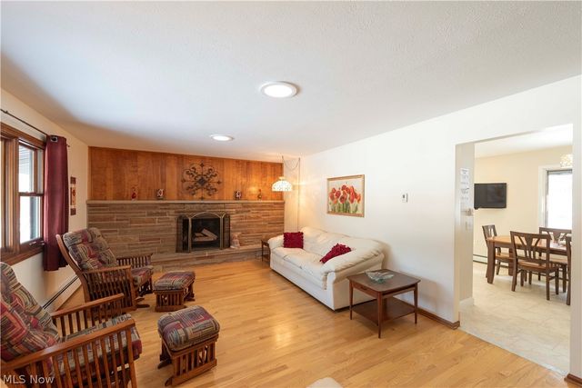 9735 Deerfield Place, Kirtland, OH 44094