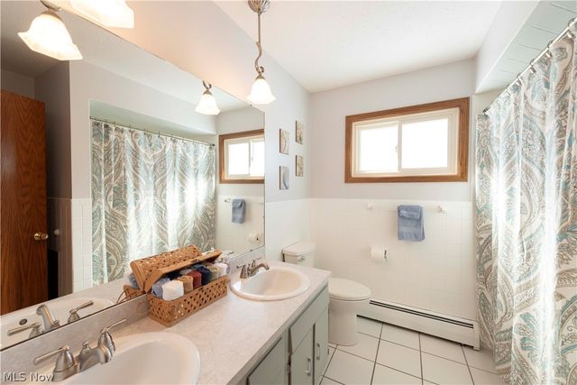 9735 Deerfield Place, Kirtland, OH 44094