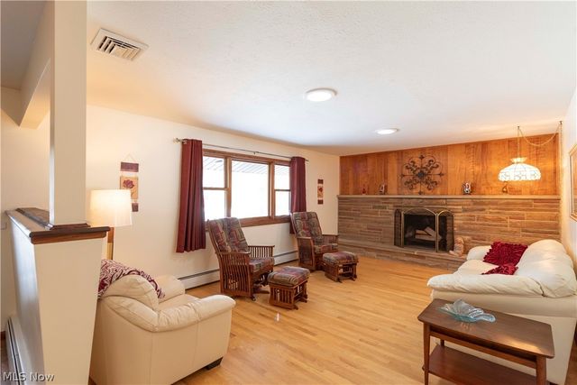 9735 Deerfield Place, Kirtland, OH 44094