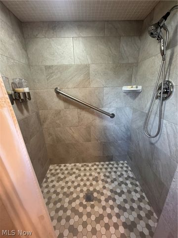 9735 Deerfield Place, Kirtland, OH 44094