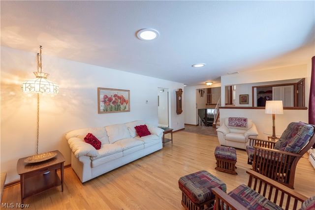 9735 Deerfield Place, Kirtland, OH 44094