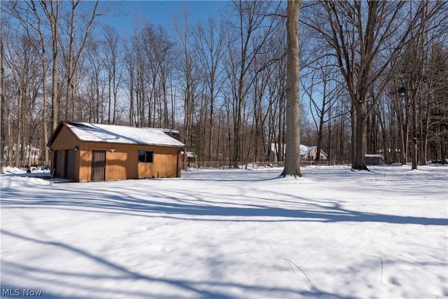 9735 Deerfield Place, Kirtland, OH 44094