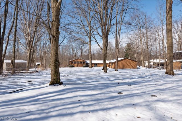 9735 Deerfield Place, Kirtland, OH 44094