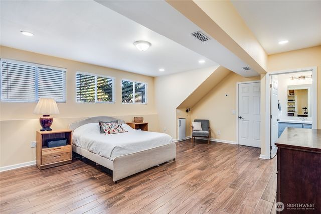 739 SW 298TH Place, Federal Way, WA 98023