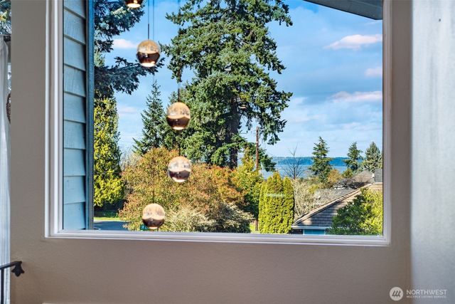 739 SW 298TH Place, Federal Way, WA 98023