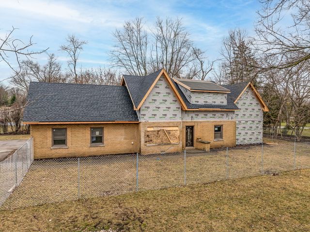 7680 Wolf Road, Burr Ridge, IL 60527