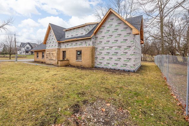 7680 Wolf Road, Burr Ridge, IL 60527