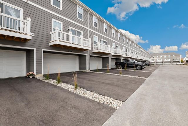 8746 Clover Lane, St. John, IN 46373