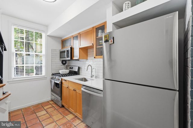 19 SNOWS CT NW, Washington, DC 20037