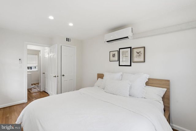 19 SNOWS CT NW, Washington, DC 20037