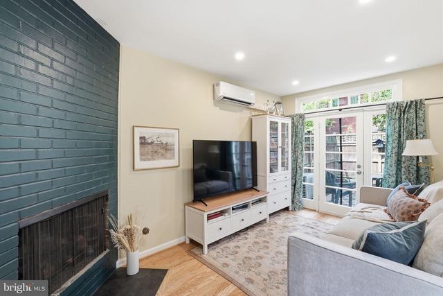 19 SNOWS CT NW, Washington, DC 20037