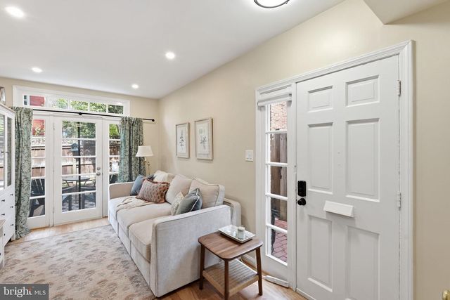 19 SNOWS CT NW, Washington, DC 20037