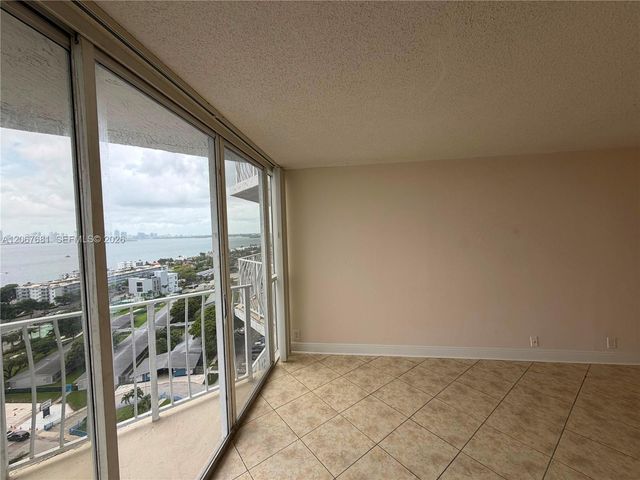 7601 E Treasure Drive 2007, North Bay Village, FL 33141