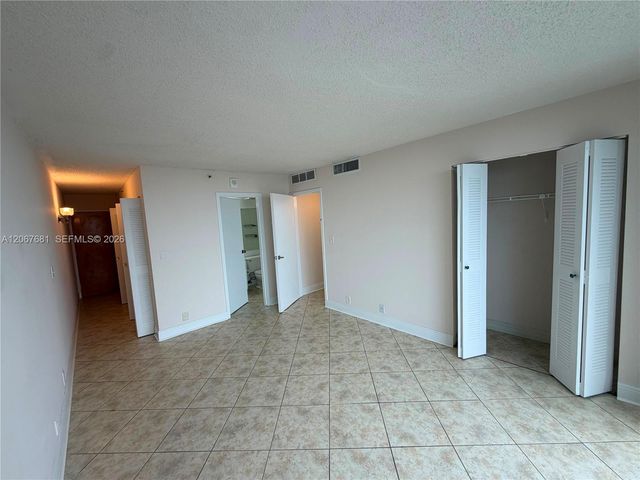 7601 E Treasure Drive 2007, North Bay Village, FL 33141