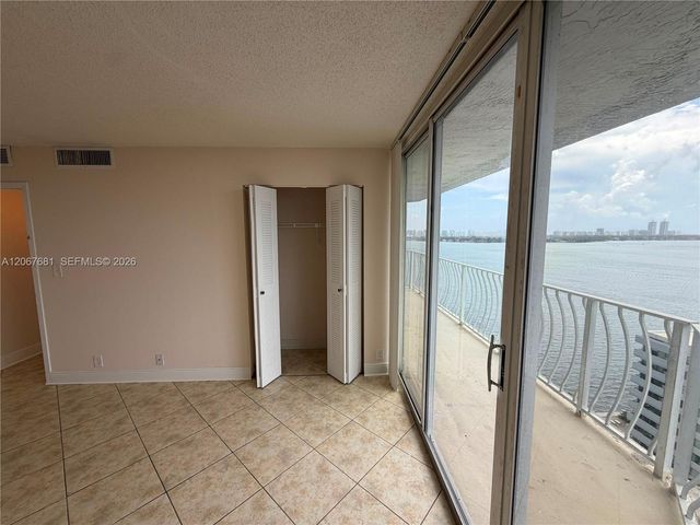 7601 E Treasure Drive 2007, North Bay Village, FL 33141