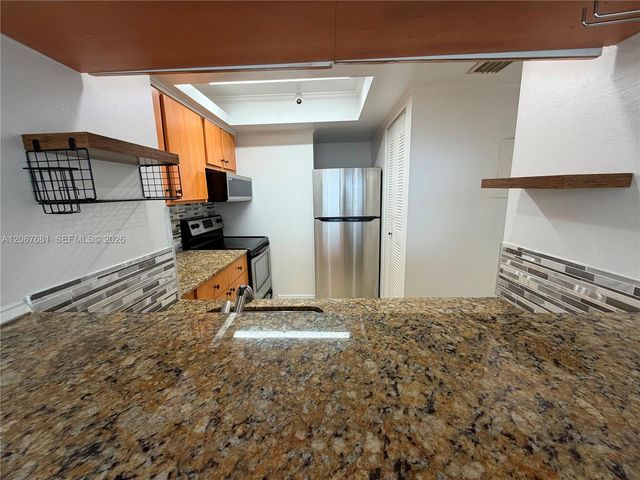 7601 E Treasure Drive 2007, North Bay Village, FL 33141