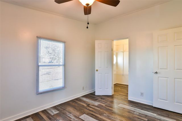 172 Kid Ranch LN, San Marcos, TX 78666