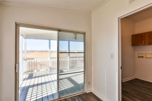 172 Kid Ranch LN, San Marcos, TX 78666