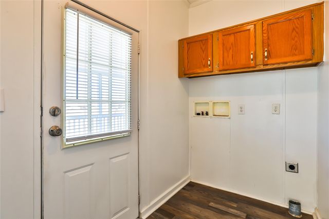 172 Kid Ranch LN, San Marcos, TX 78666