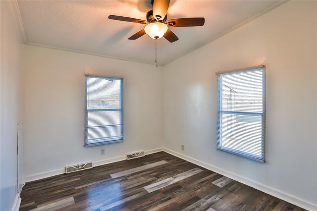 172 Kid Ranch LN, San Marcos, TX 78666