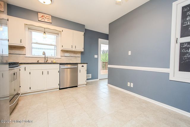 2209 Old Hickory Rd, Louisville, KY 40299