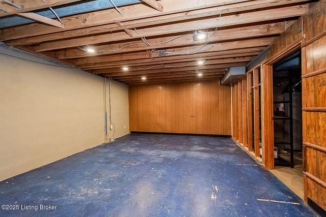 2209 Old Hickory Rd, Louisville, KY 40299